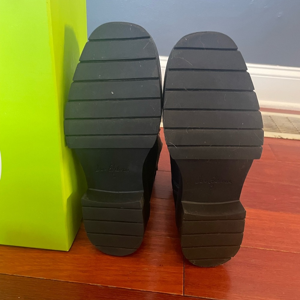 Sam Edelman Black Zip Up Boots Like New with box Size 9M - Picture 6 of 11